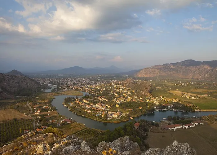 Onder カントリーハウス ダルヤン